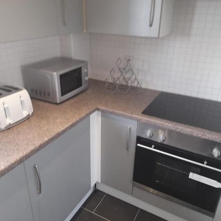 סוליהול Penthouse Apartment Free Wi-Fi & Parking Occasional Bed Available מראה חיצוני תמונה