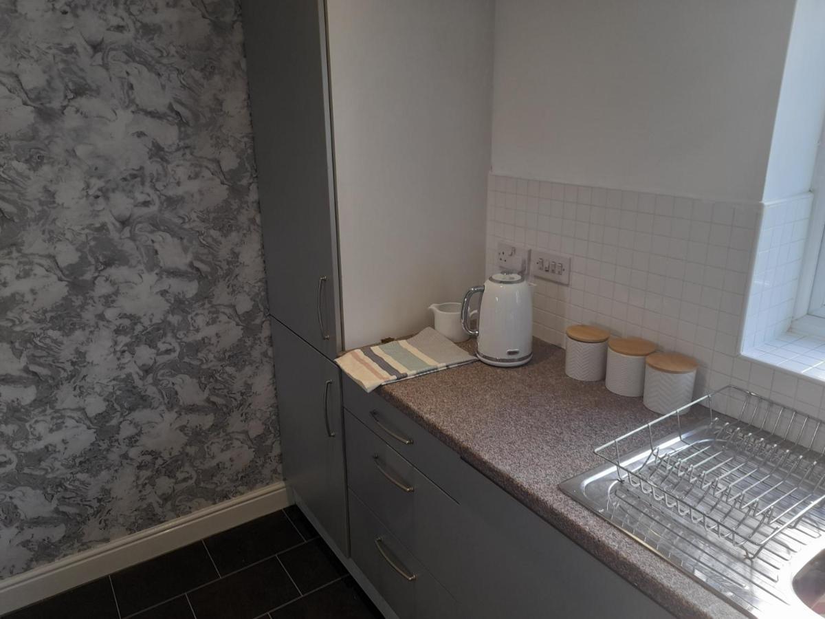 סוליהול Penthouse Apartment Free Wi-Fi & Parking Occasional Bed Available מראה חיצוני תמונה