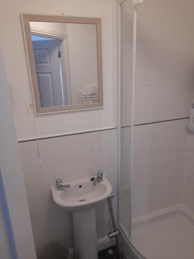 סוליהול Penthouse Apartment Free Wi-Fi & Parking Occasional Bed Available מראה חיצוני תמונה